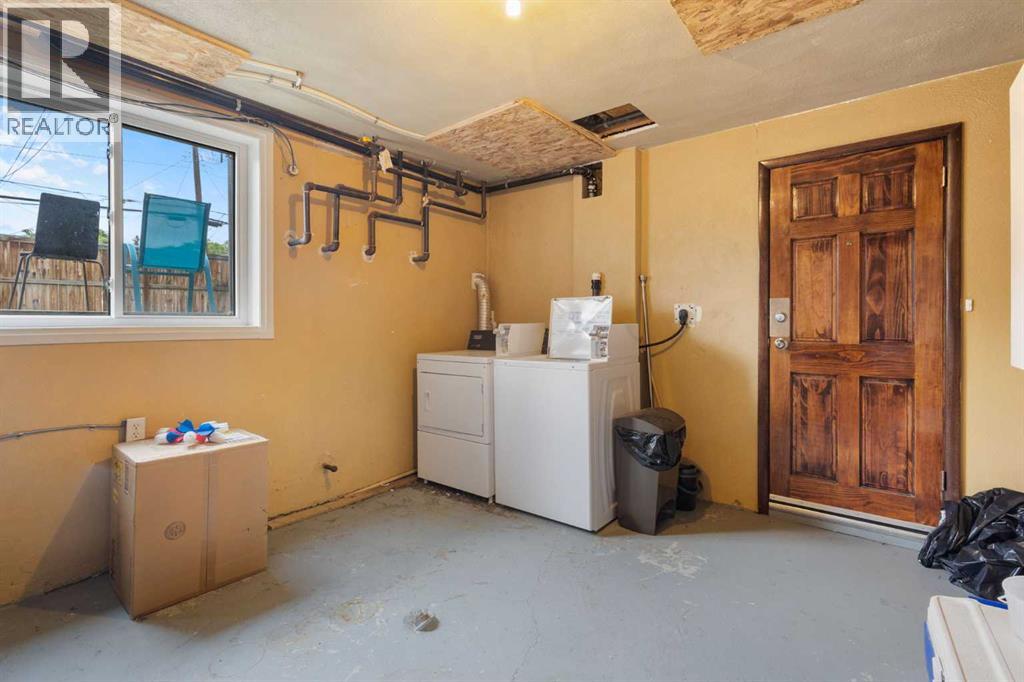 128 40 Avenue Nw Property Photo 34