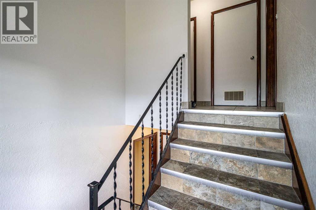 128 40 Avenue Nw Property Photo 37