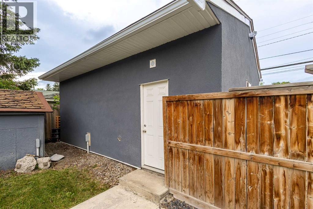 128 40 Avenue Nw Property Photo 40