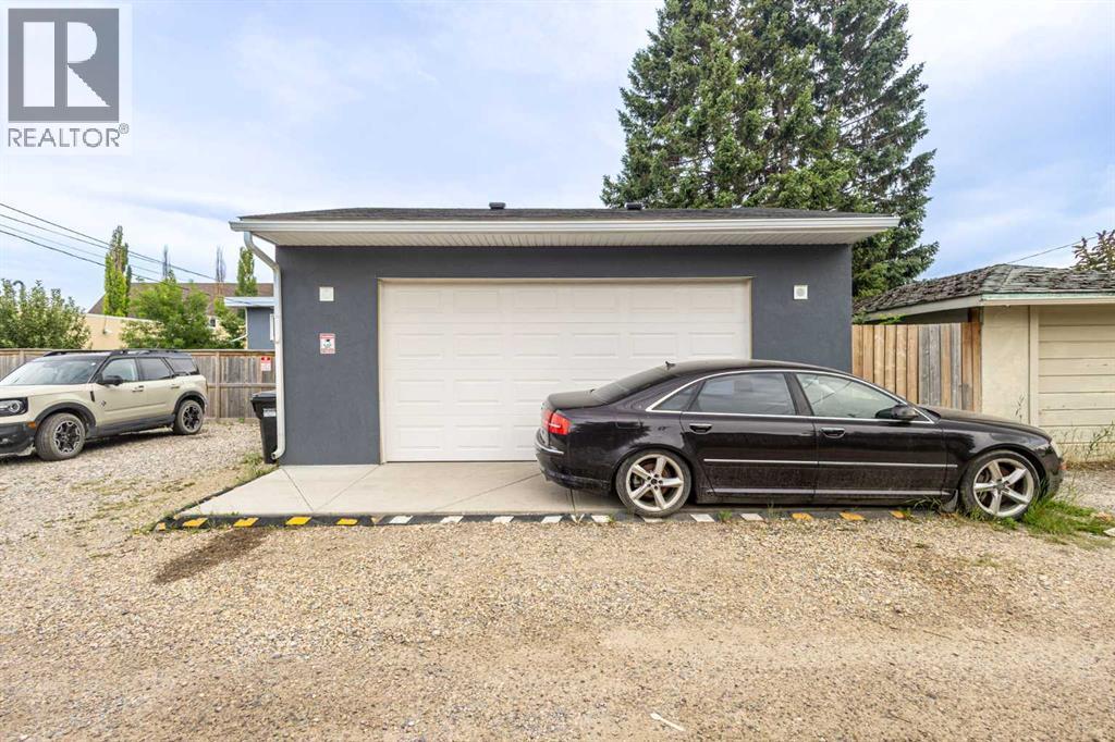 128 40 Avenue Nw Property Photo 44