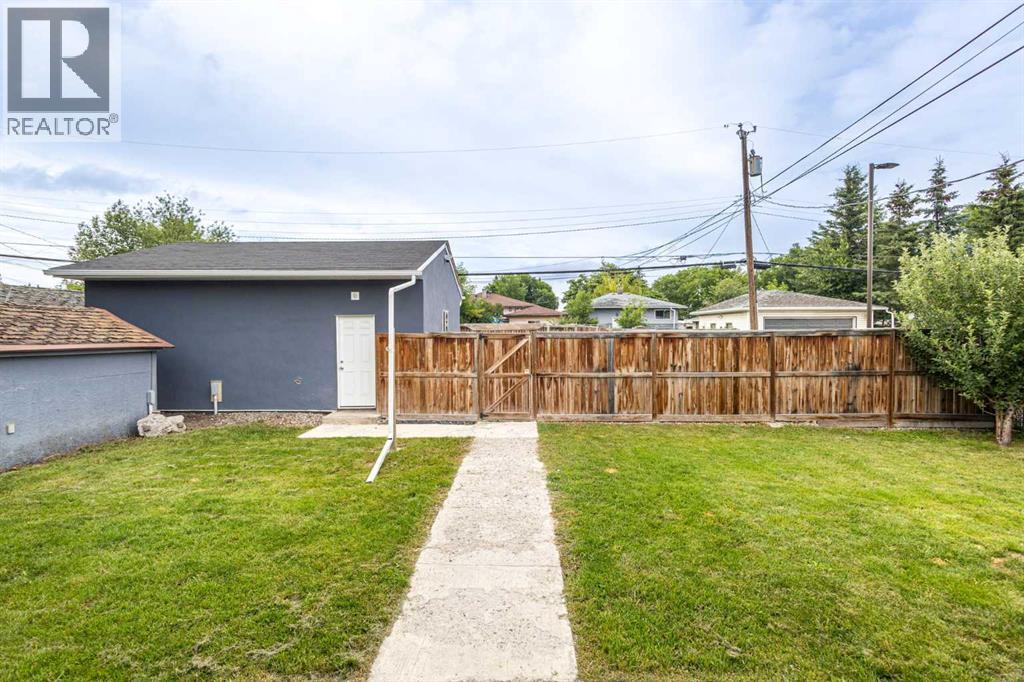 128 40 Avenue Nw Property Photo 45