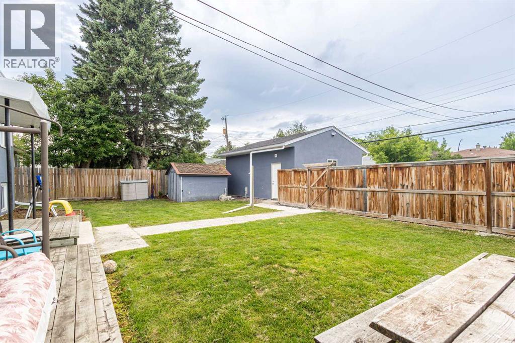128 40 Avenue Nw Property Photo 46