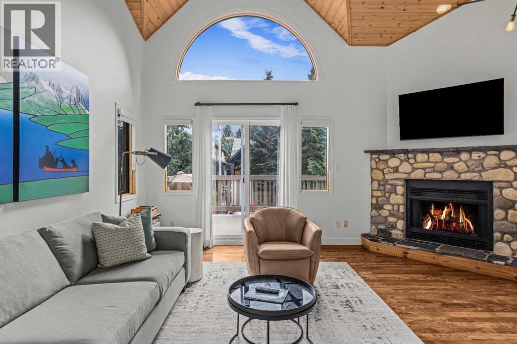822 5 Street Property Photo 1