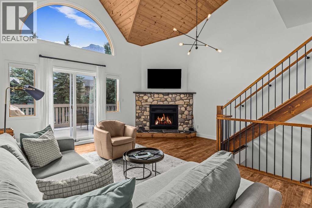822 5 Street Property Photo 1