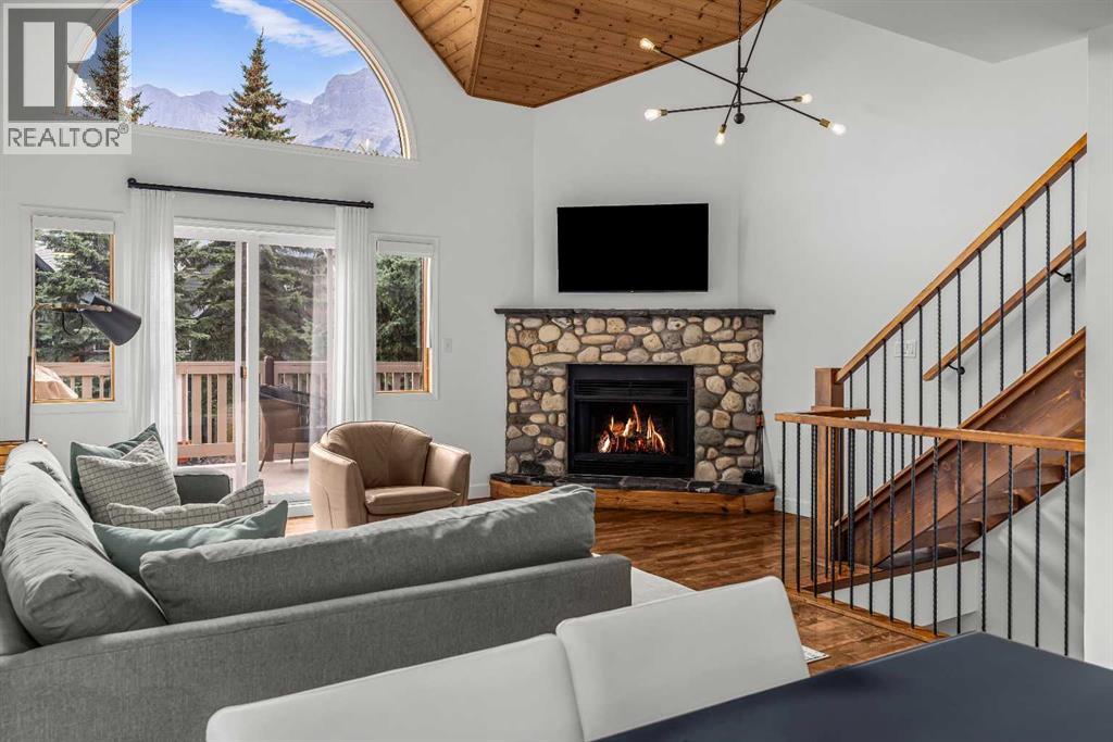 822 5 Street Property Photo 4