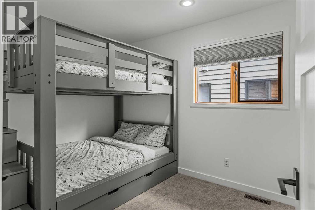 822 5 Street Property Photo 42