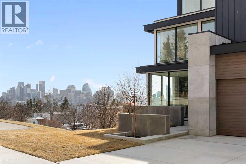 1815 11 Avenue Nw Property Photo 3
