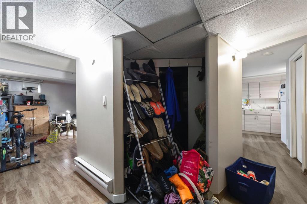 5212 52 Street Property Photo 24