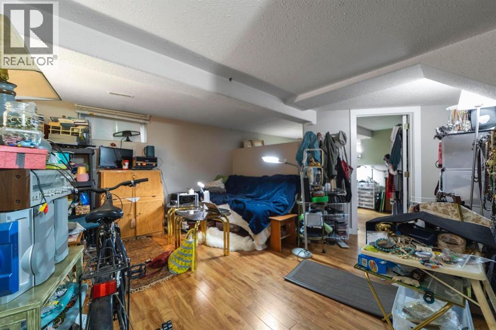 5212 52 Street Property Photo 30