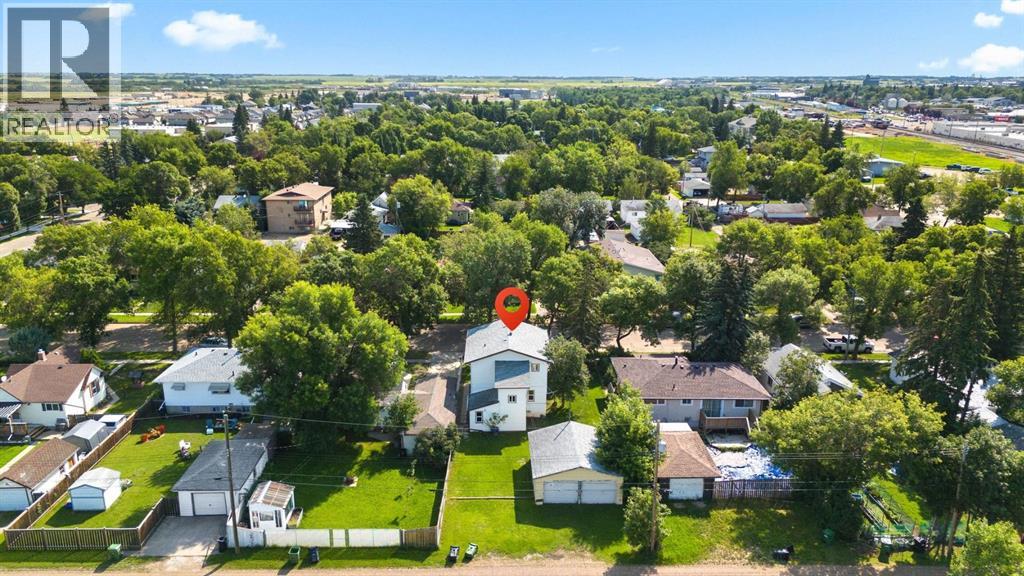 5212 52 Street Property Photo 34