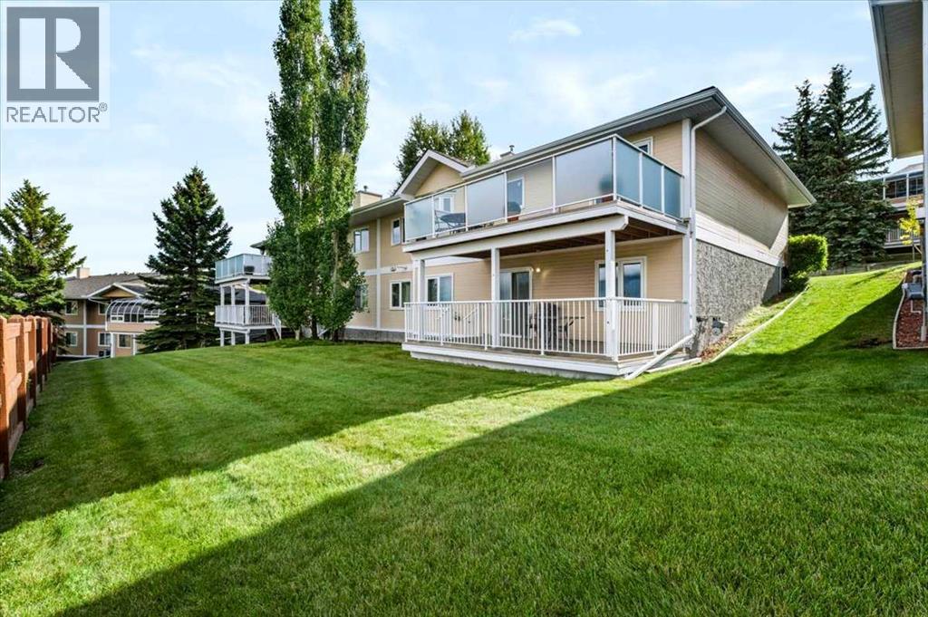 140 Strathaven Circle Southwest Property Photo 3