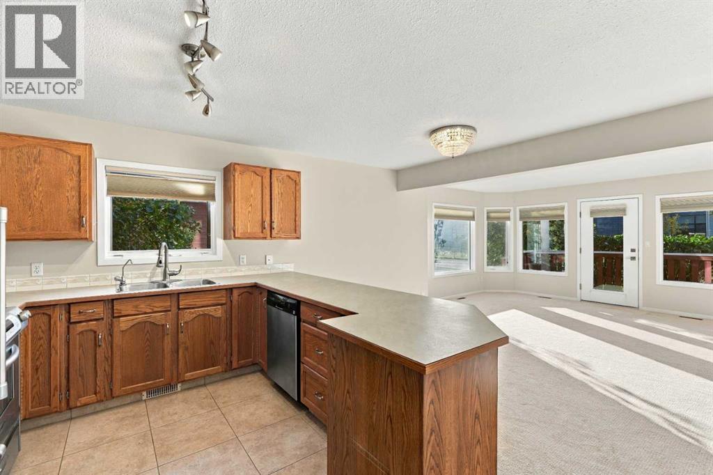 717 7 Street Veterans Way Property Photo 8