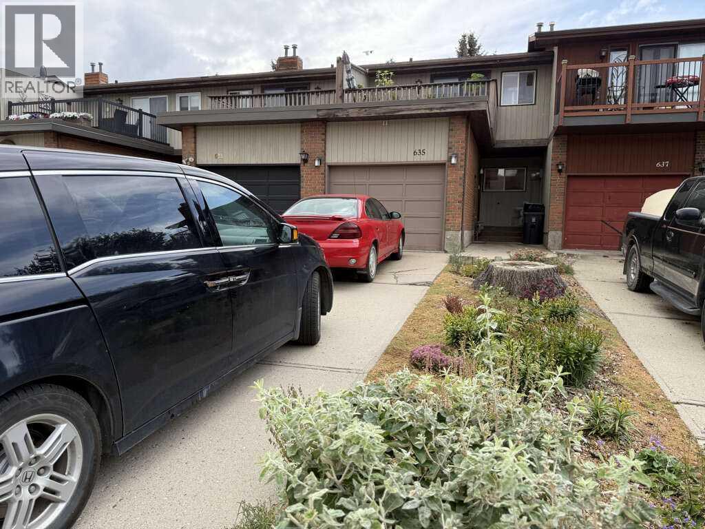635 Prairie Meadows Close W Photo de la propriété 1