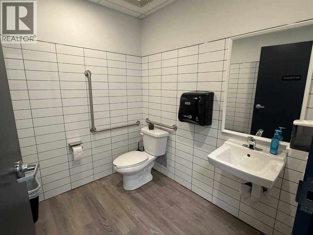 2903 Kingsview Boulevard Southeast Property Photo 24