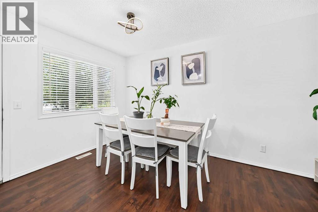 2368 Eversyde Avenue Sw Property Photo 5