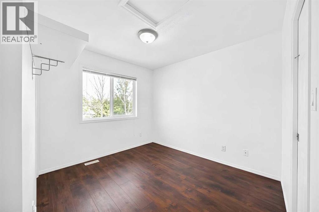 2368 Eversyde Avenue Sw Property Photo 6