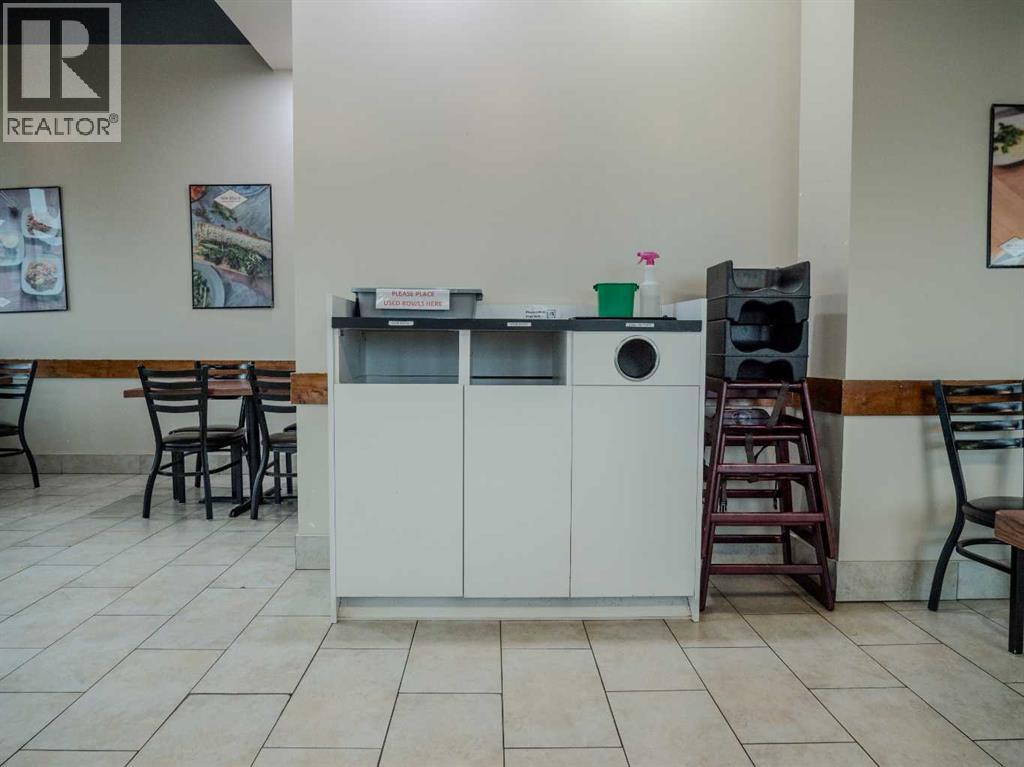 5027 44 Street Property Photo 19