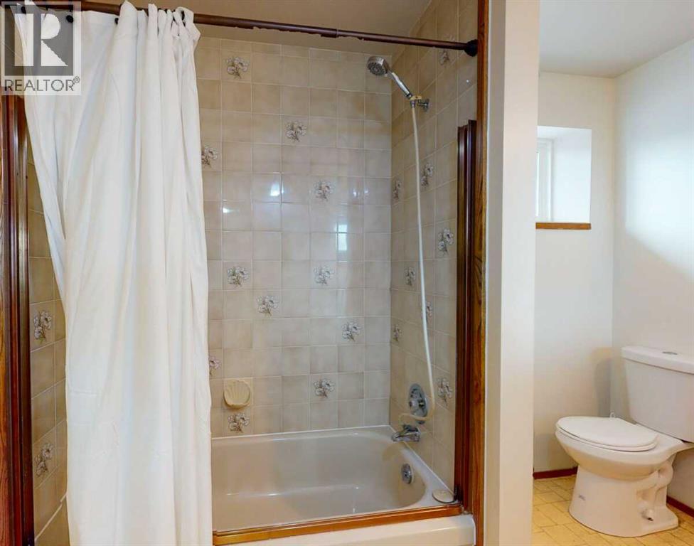 9329 63 Avenue Property Photo 23
