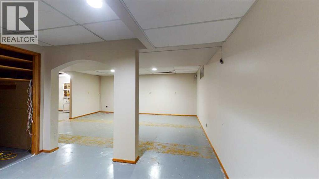 9329 63 Avenue Property Photo 25