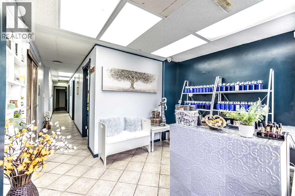 A2344756 Property Photo 2