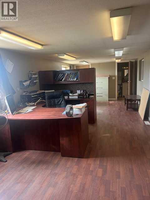 11916 95 Street Property Photo 10
