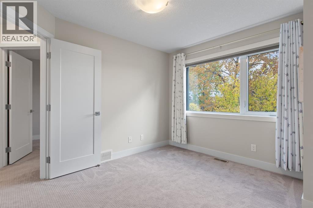 2741 16a Street Se Property Photo 27