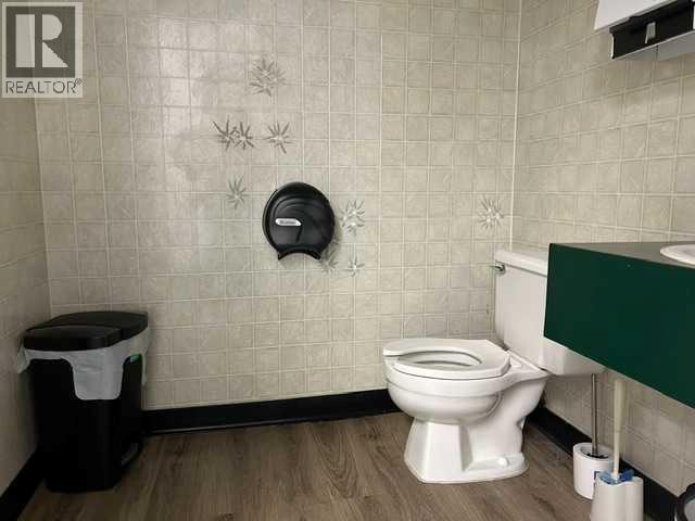 604 Cassils Road W Property Photo 11