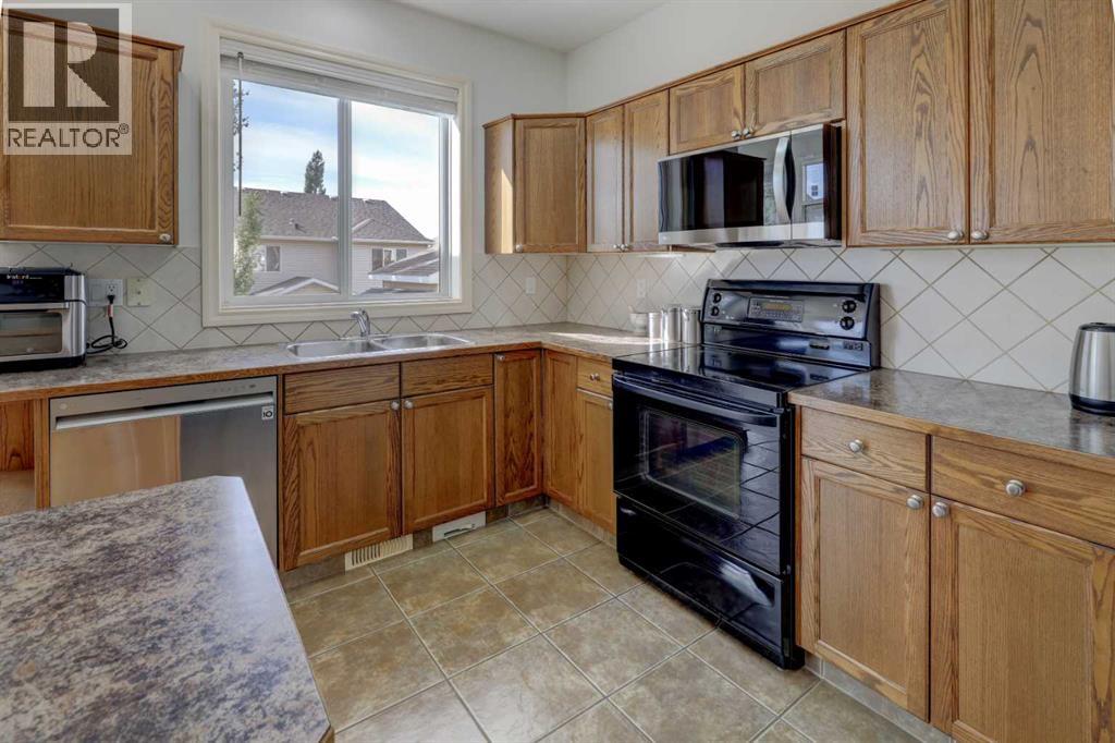 27 Rockyspring Gate Nw Property Photo 7