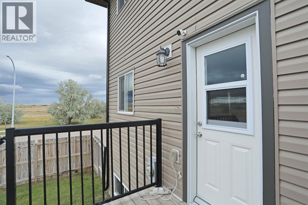 347 17 Street E Property Photo 41