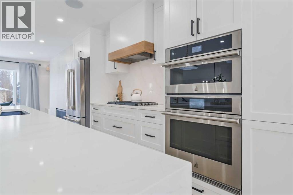 3224 24a Street Sw Property Photo 8