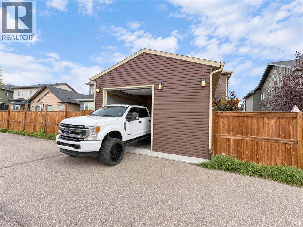2584 Ravenslea Gardens Se Property Photo 2