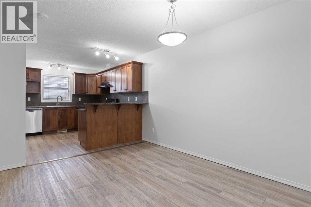 902 Prairie Sound Circle Nw Property Photo 4