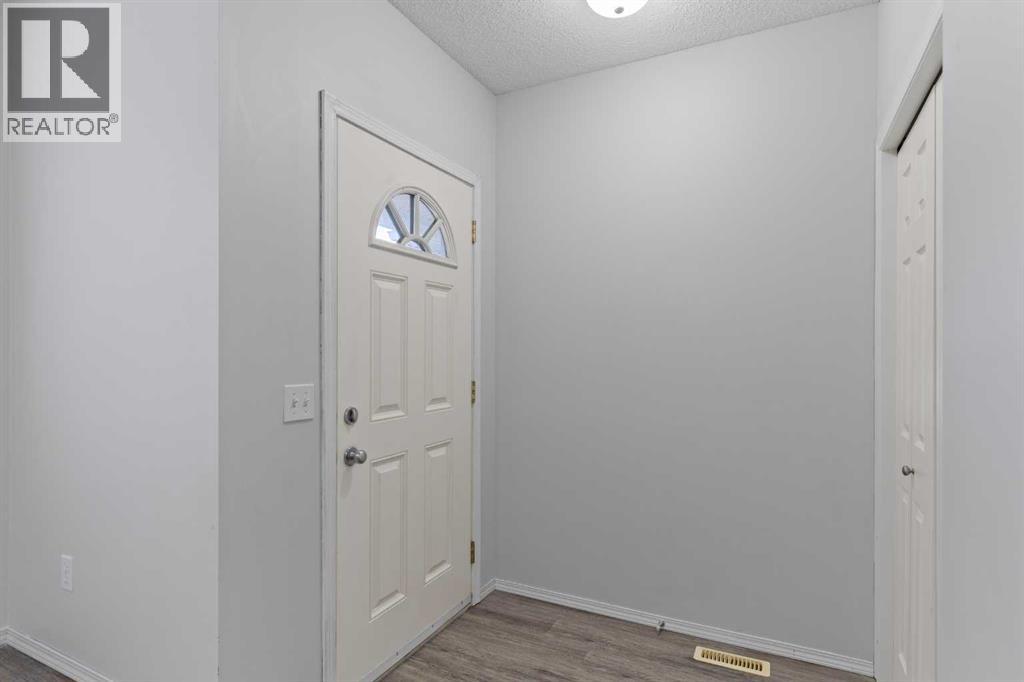 902 Prairie Sound Circle Nw Property Photo 9