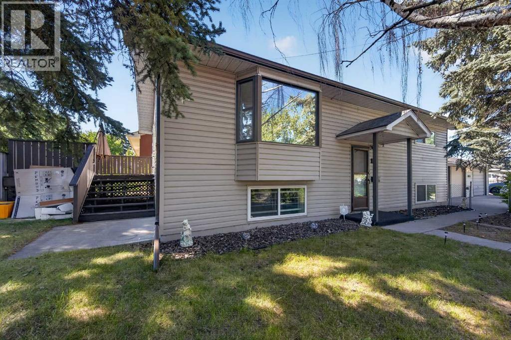 4604 29 Avenue Nw Property Photo 1