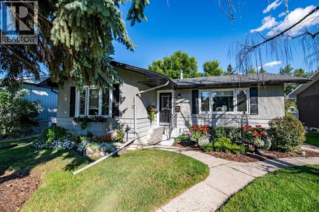 3317 44a Avenue Property Photo 1