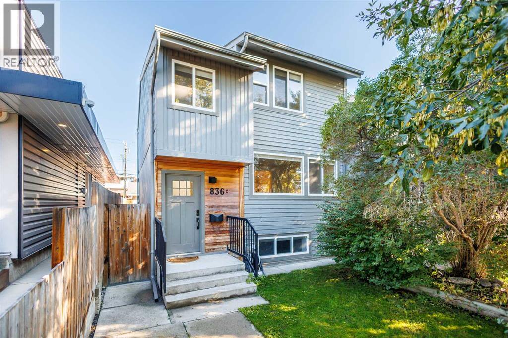 836C 68 Avenue SW Property Photo 1