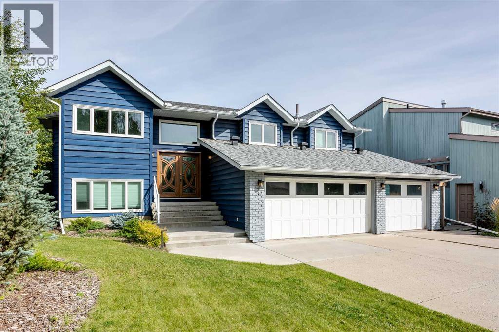 32 Bow Village Crescent Nw Property Photo 1
