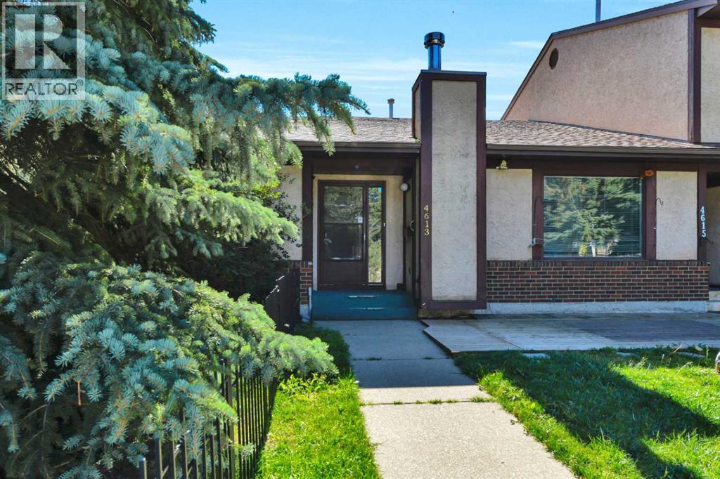 4613 44 Street Property Photo 1