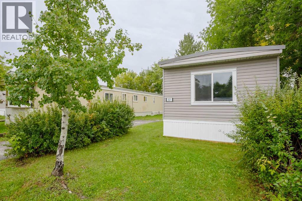 6220 17 Avenue Property Photo 1