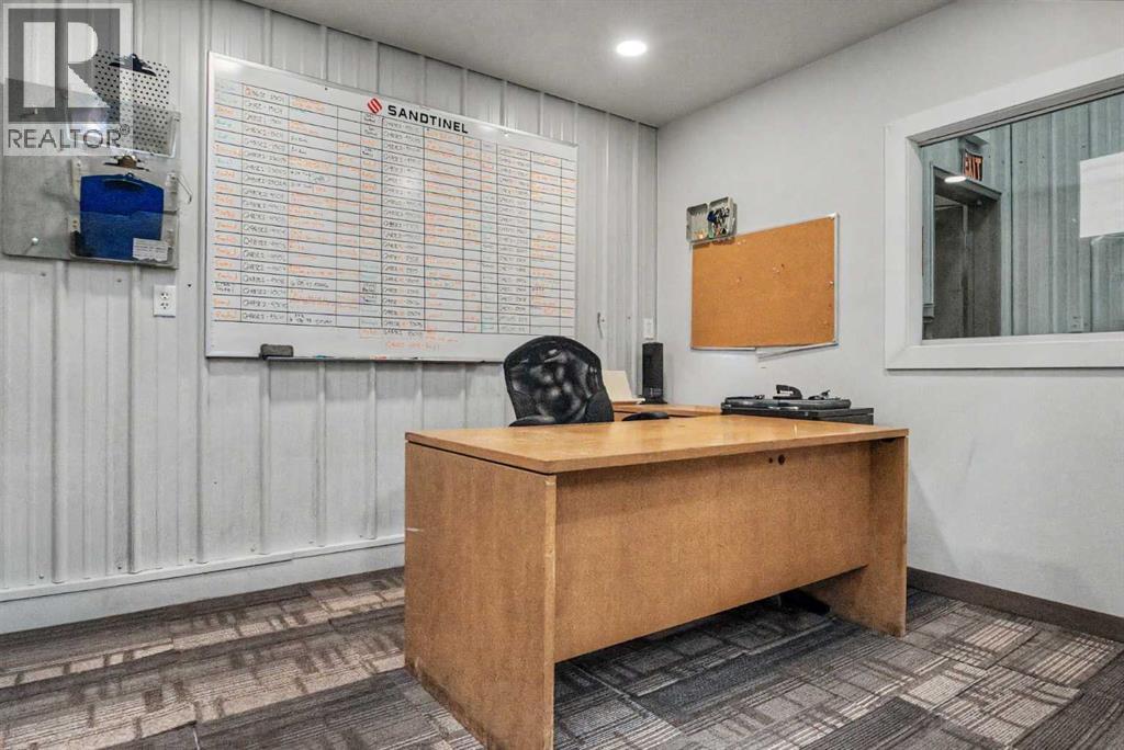 8502 115 Street Property Photo 4