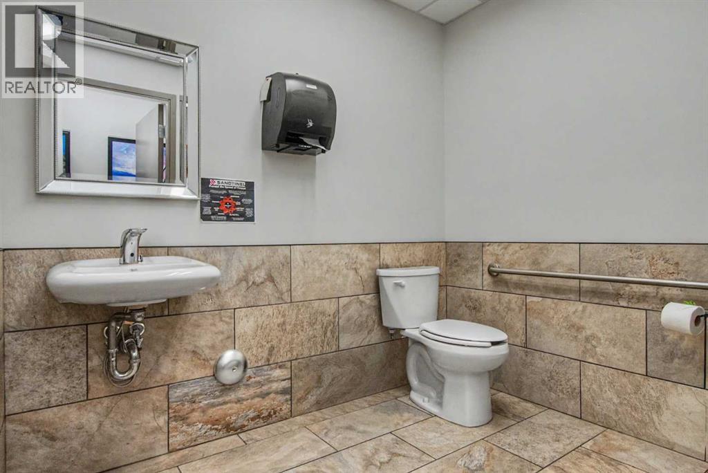 8502 115 Street Property Photo 17