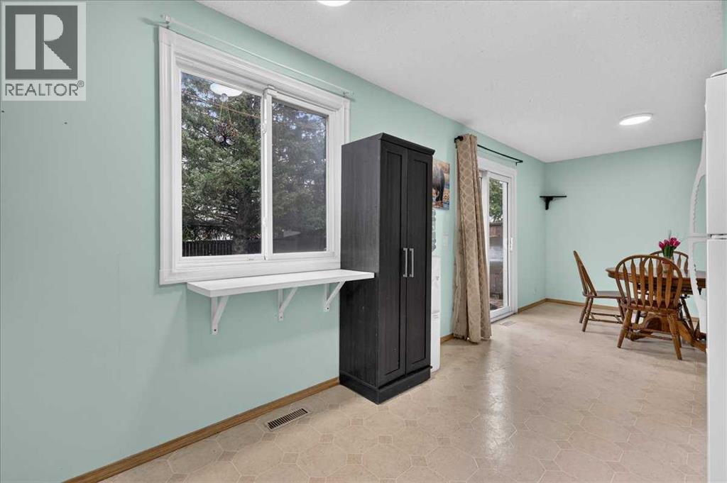 120 Aboyne Place Ne Property Photo 15