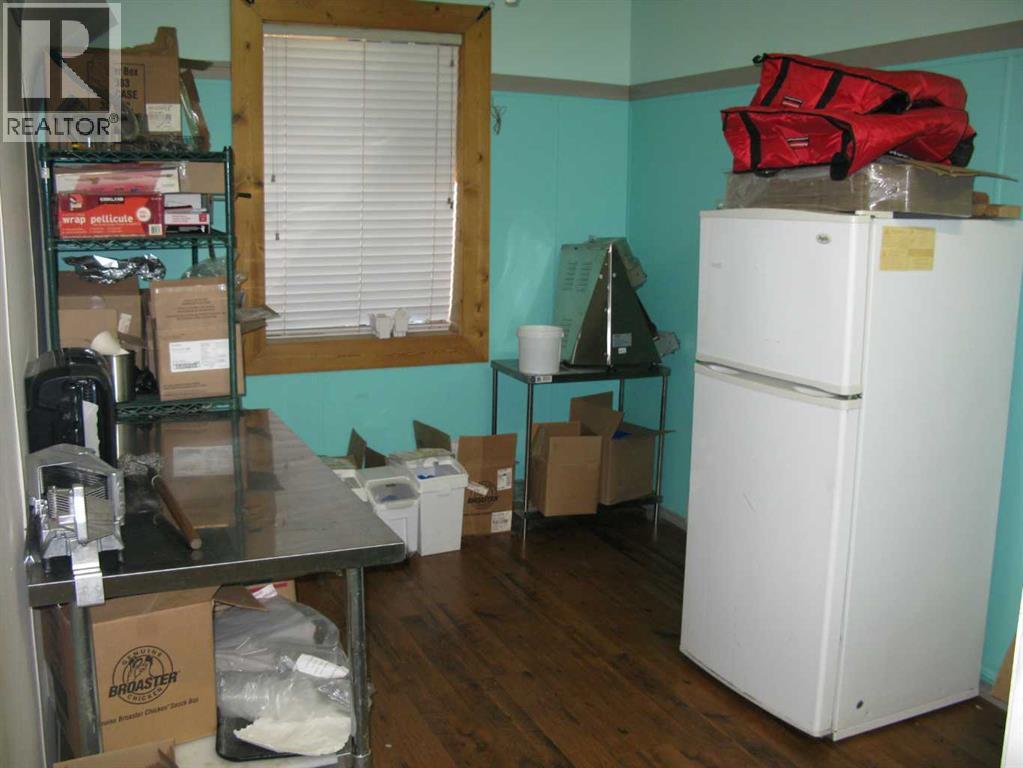 433 2 Avenue Property Photo 11