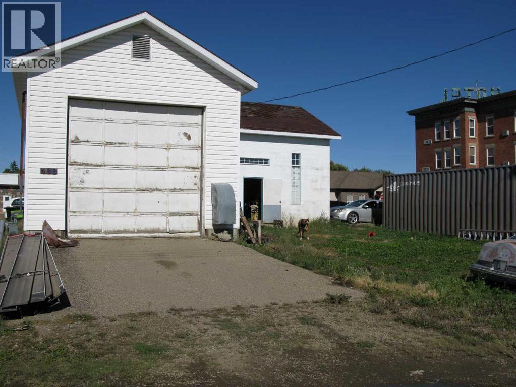 433 2 Avenue Property Photo 18