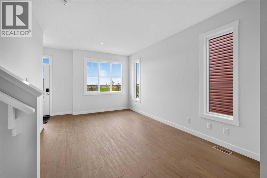 255 Lucas Gate Nw Property Photo 5