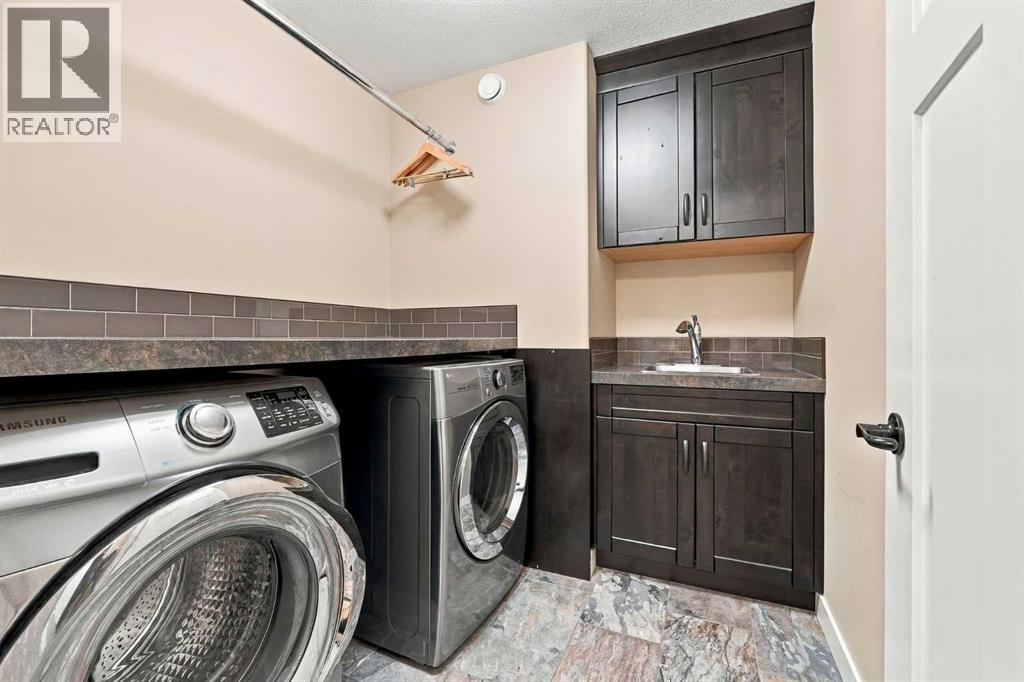 73 Lundberg Crescent Property Photo 18
