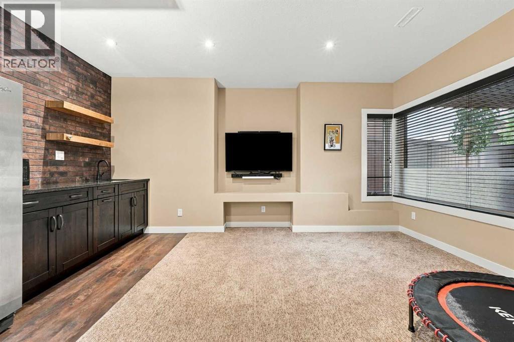 73 Lundberg Crescent Property Photo 28