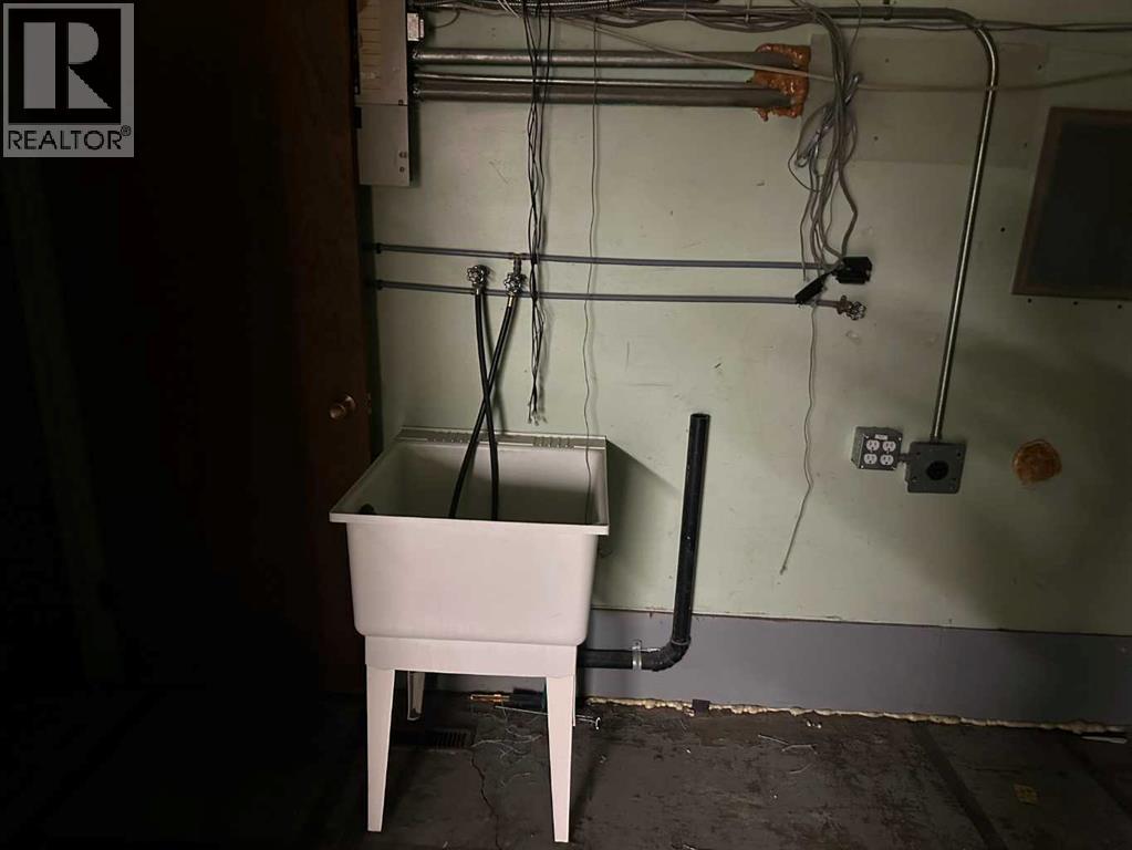 4919 50 Street Property Photo 15