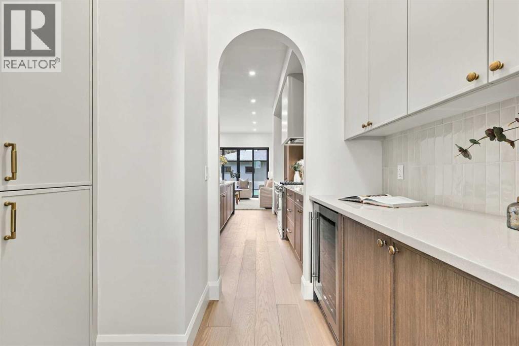 707a 33 Street Nw Property Photo 5