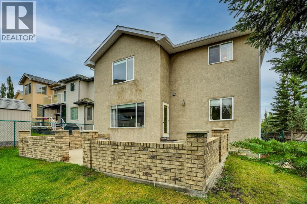 54 Royal Crest Way Nw Property Photo 3